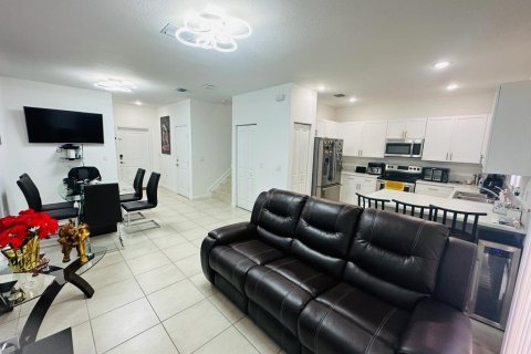 Townhouse in Miami, Florida 3 bedrooms, 128.02 sq.m. № 1139146 - photo 22