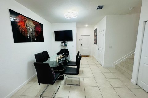 Townhouse in Miami, Florida 3 bedrooms, 128.02 sq.m. № 1139146 - photo 20