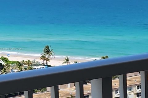 Copropriété à vendre à Hallandale Beach, Floride: 1 chambre, 80.82 m2 № 1173654 - photo 1