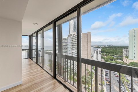 Condominio en venta en Miami, Florida, 2 dormitorios, 163.51 m2 № 1401339 - foto 16