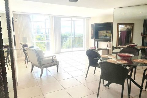 Condominio en venta en Aventura, Florida, 2 dormitorios, 100.61 m2 № 1401341 - foto 4