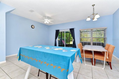 Townhouse in Kissimmee, Florida 4 bedrooms, 140.47 sq.m. № 935473 - photo 12