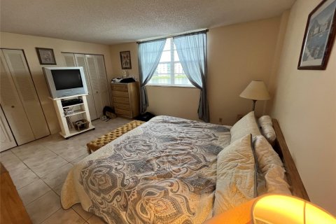 Condo in Dania Beach, Florida, 2 bedrooms  № 1228556 - photo 9