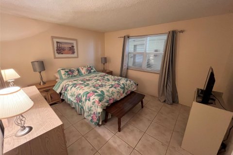 Condo in Dania Beach, Florida, 2 bedrooms  № 1228556 - photo 25