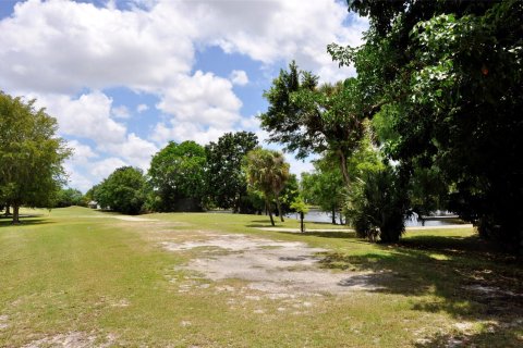 Condo in Tamarac, Florida, 1 bedroom  № 1174561 - photo 3