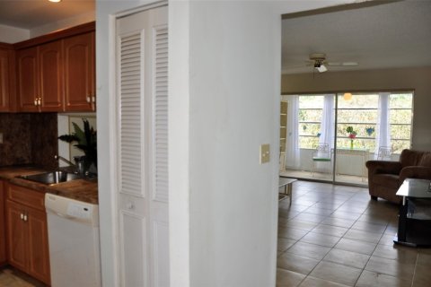 Condo in Tamarac, Florida, 1 bedroom  № 1174561 - photo 19