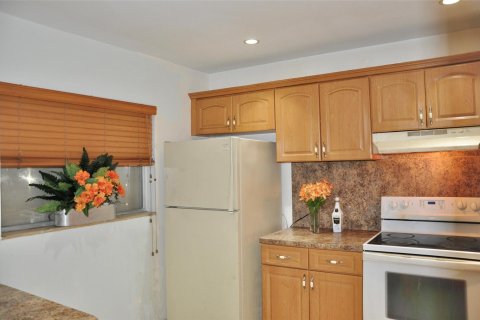 Condo in Tamarac, Florida, 1 bedroom  № 1174561 - photo 21