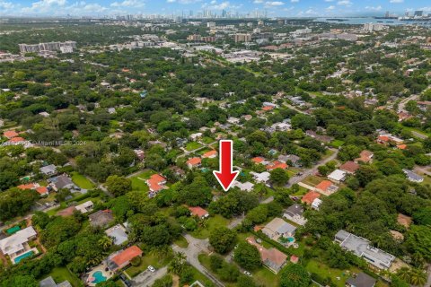 House in Biscayne Park, Florida 3 bedrooms, 79.06 sq.m. № 1304931 - photo 6