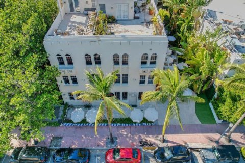 Condo in Miami Beach, Florida, 1 bedroom  № 1304928 - photo 23