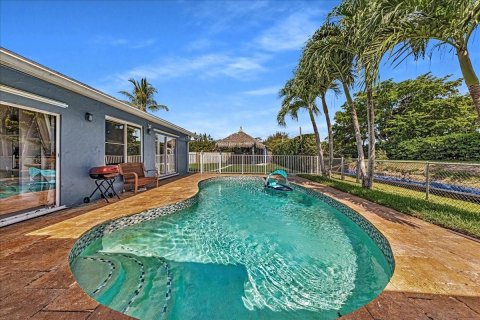 Villa ou maison à vendre à Lauderhill, Floride: 3 chambres, 175.96 m2 № 1224772 - photo 1