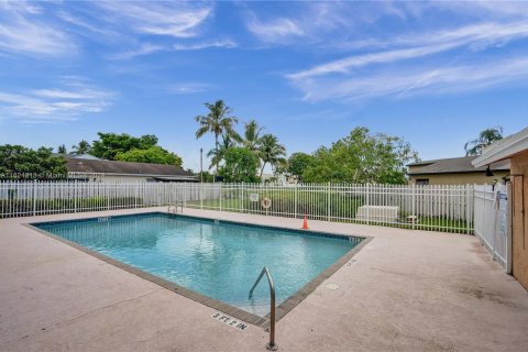 Villa ou maison à vendre à Davie, Floride: 3 chambres, 139.82 m2 № 1293281 - photo 16