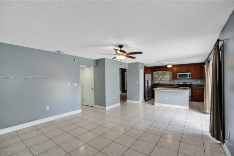 Villa ou maison à vendre à Davie, Floride: 3 chambres, 139.82 m2 № 1293281 - photo 22