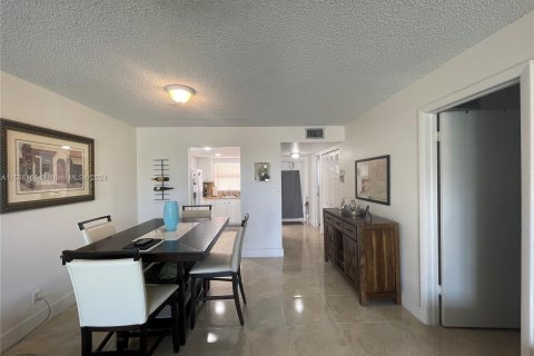 Copropriété à vendre à Sunrise, Floride: 1 chambre, 69.68 m2 № 1310386 - photo 11