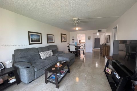 Copropriété à vendre à Sunrise, Floride: 1 chambre, 69.68 m2 № 1310386 - photo 15