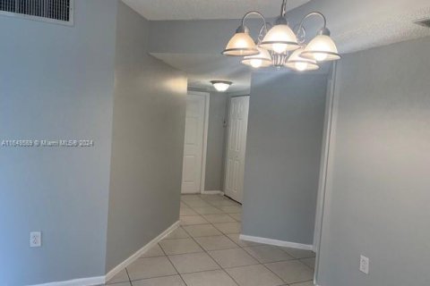 Copropriété à vendre à Tamarac, Floride: 2 chambres, 88.26 m2 № 1331143 - photo 28