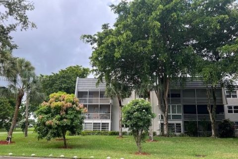 Condominio en venta en Tamarac, Florida, 2 dormitorios, 88.26 m2 № 1331143 - foto 19