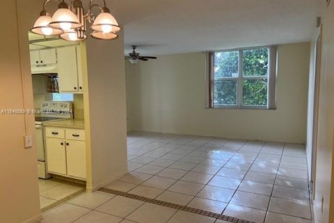 Copropriété à vendre à Tamarac, Floride: 2 chambres, 88.26 m2 № 1331143 - photo 18