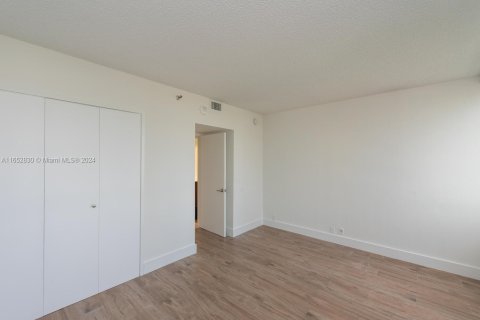 Appartement à louer à Miami, Floride: 2 chambres, 157.66 m2 № 1347768 - photo 19