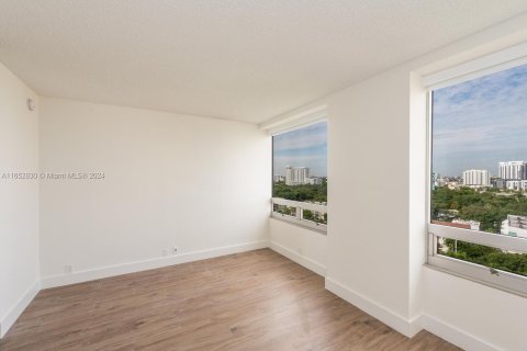 Apartamento en alquiler en Miami, Florida, 2 dormitorios, 157.66 m2 № 1347768 - foto 18