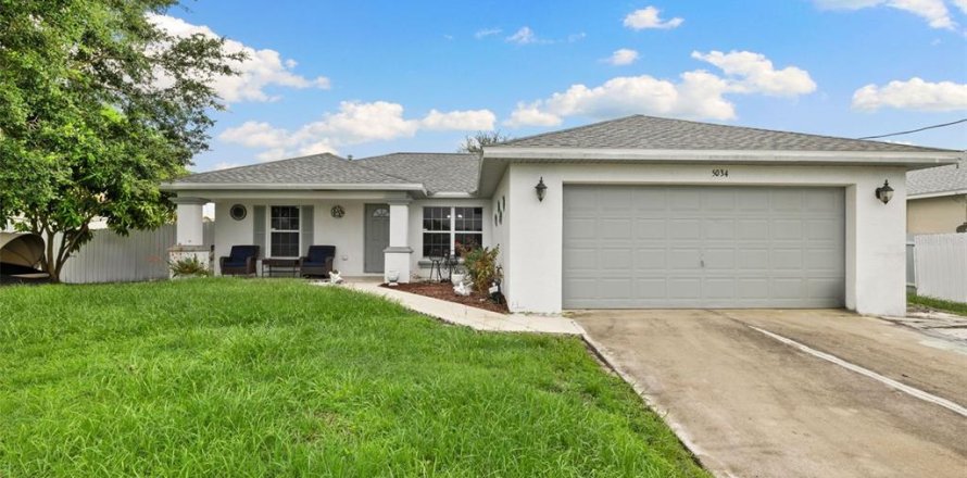 House in Lehigh Acres, Florida 3 bedrooms, 131.74 sq.m. № 1286627