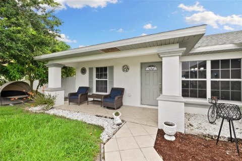 House in Lehigh Acres, Florida 3 bedrooms, 131.74 sq.m. № 1286627 - photo 3