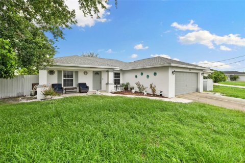 Villa ou maison à vendre à Lehigh Acres, Floride: 3 chambres, 131.74 m2 № 1286627 - photo 2