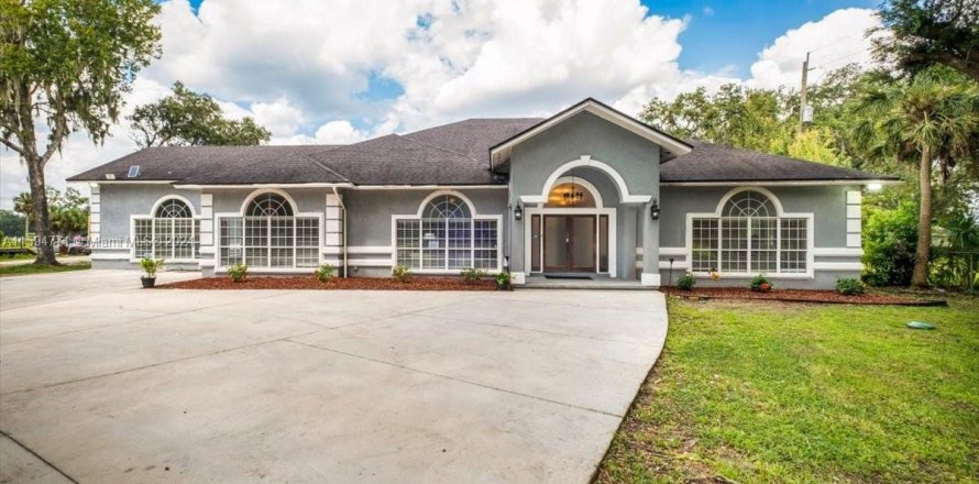 Villa ou maison à Jacksonville, Floride 4 chambres, 673.17 m2 № 1187811