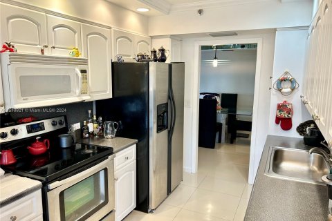 Купить кондоминиум в Авентура, Флорида 2 спальни, 153.01м2, № 937914 - фото 6