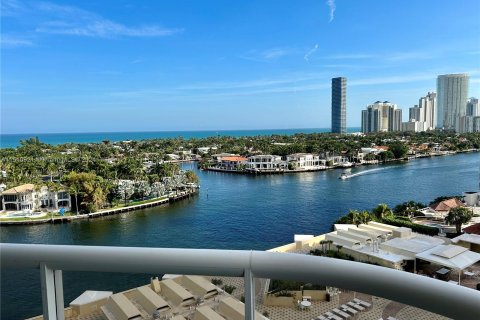 Condominio en venta en Aventura, Florida, 2 dormitorios, 153.01 m2 № 937914 - foto 19