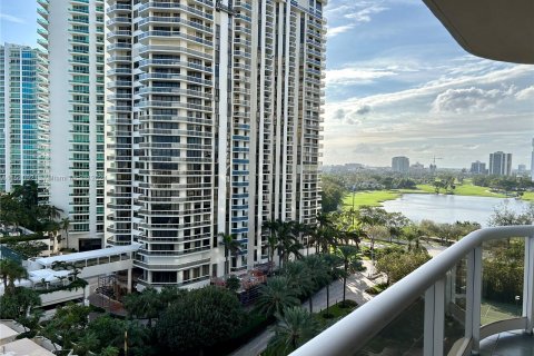 Condominio en venta en Aventura, Florida, 2 dormitorios, 153.01 m2 № 937914 - foto 20