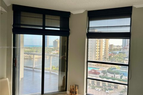 Condominio en venta en Aventura, Florida, 2 dormitorios, 153.01 m2 № 937914 - foto 9