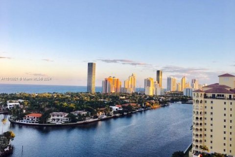 Condominio en venta en Aventura, Florida, 2 dormitorios, 153.01 m2 № 937914 - foto 1