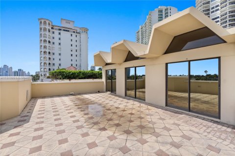 Condominio en venta en Aventura, Florida, 2 dormitorios, 153.01 m2 № 937914 - foto 30