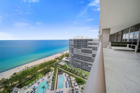 Condominio en venta en Bal Harbour, Florida, 3 dormitorios, 278.99 m2 № 1419843 - foto 16