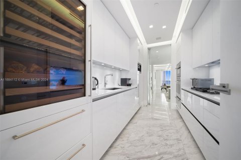 Condominio en venta en Bal Harbour, Florida, 3 dormitorios, 278.99 m2 № 1419843 - foto 27