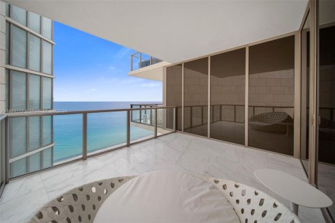 Condominio en venta en Bal Harbour, Florida, 3 dormitorios, 278.99 m2 № 1419843 - foto 20