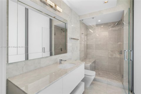 Condo in Sunny Isles Beach, Florida, 3 bedrooms  № 1419841 - photo 17