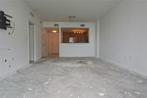 Condominio en venta en North Bay Village, Florida, 1 dormitorio, 83.61 m2 № 908813 - foto 17