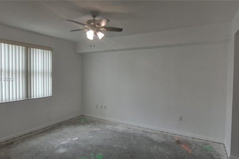 Condominio en venta en North Bay Village, Florida, 1 dormitorio, 83.61 m2 № 908813 - foto 24