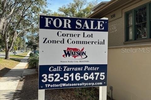 Propiedad comercial en venta en Mount Dora, Florida, 346.71 m2 № 988108 - foto 1