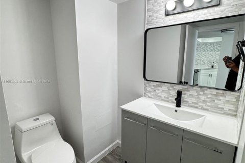 Condo in Aventura, Florida, 1 bedroom  № 1417264 - photo 11