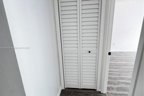 Condo in Aventura, Florida, 1 bedroom  № 1417264 - photo 22