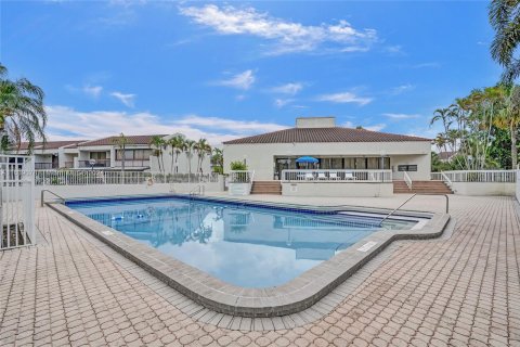 Touwnhouse à vendre à Lauderhill, Floride: 3 chambres, 161.65 m2 № 1310994 - photo 24