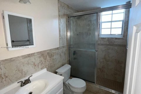 Condominio en venta en Hialeah, Florida, 3 dormitorios, 141.95 m2 № 1415289 - foto 20