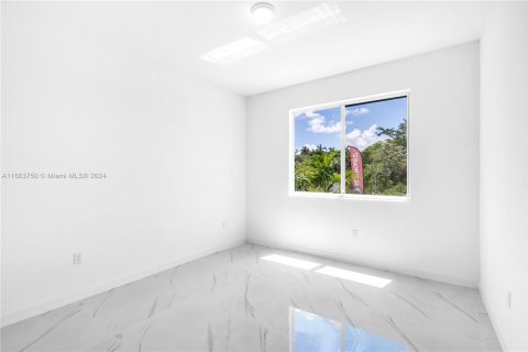 Townhouse in Miami, Florida 5 bedrooms, 232.44 sq.m. № 1418660 - photo 16