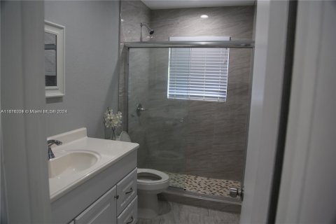 Casa en venta en Miami, Florida, 3 dormitorios, 121.14 m2 № 1404698 - foto 5