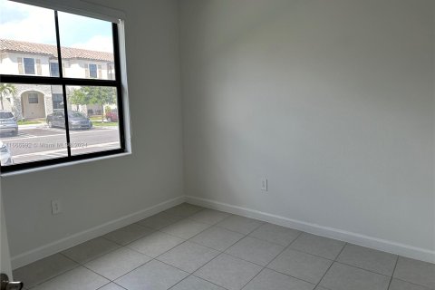 Townhouse in Homestead, Florida 3 bedrooms, 123.37 sq.m. № 1385657 - photo 8