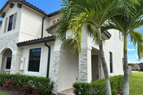 Townhouse in Homestead, Florida 3 bedrooms, 123.37 sq.m. № 1385657 - photo 3