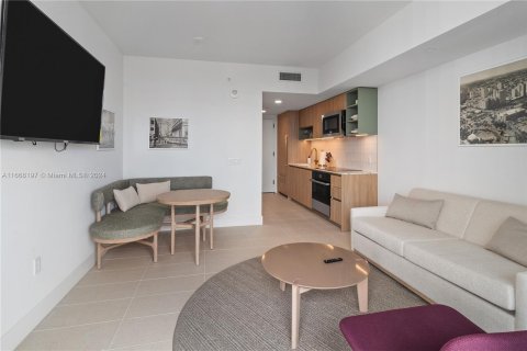 Condo in Miami, Florida, 1 bedroom  № 1385623 - photo 19