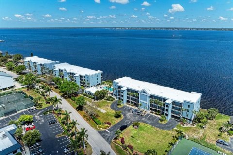 Copropriété à vendre à Punta Gorda, Floride: 3 chambres, 178 m2 № 1251175 - photo 2